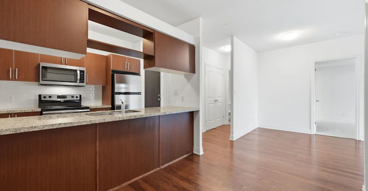 409-281 Woodbridge Avenue, Vaughan, ON, L4L 0C6 - 2