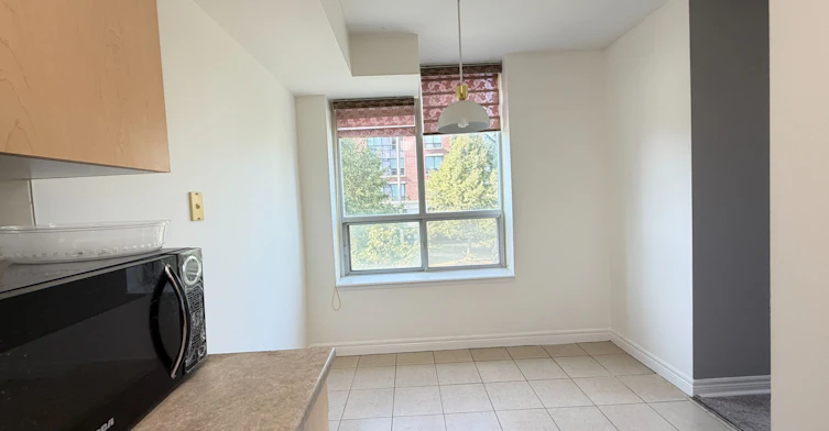 210-25 Times Avenue, Markham, ON, L3T 7X5 - 10