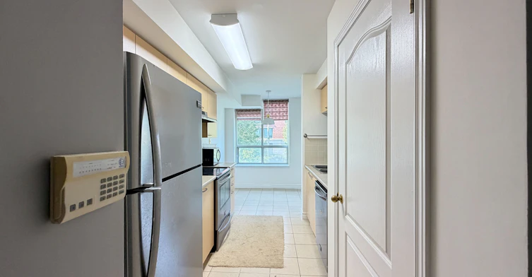 210-25 Times Avenue, Markham, ON, L3T 7X5 - 9