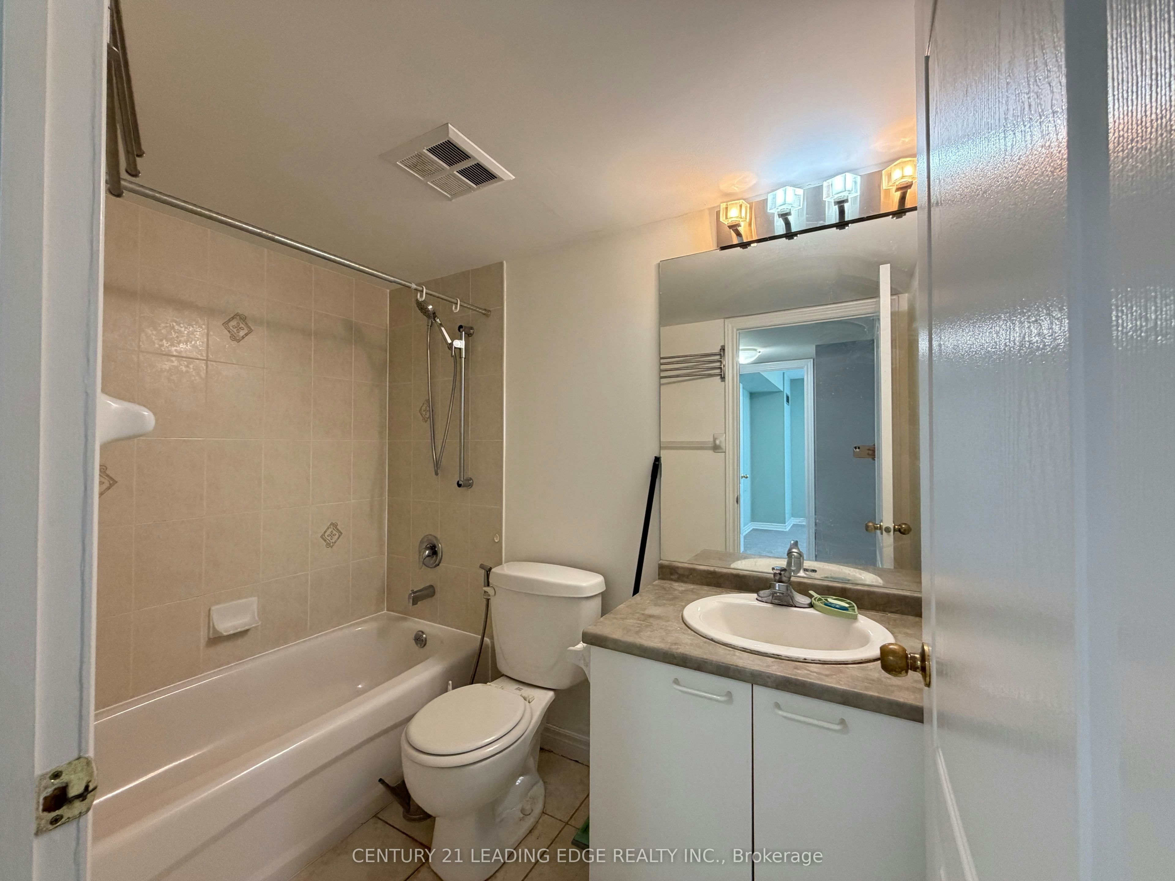 210-25 Times Avenue, Markham, ON, L3T 7X5 - 23