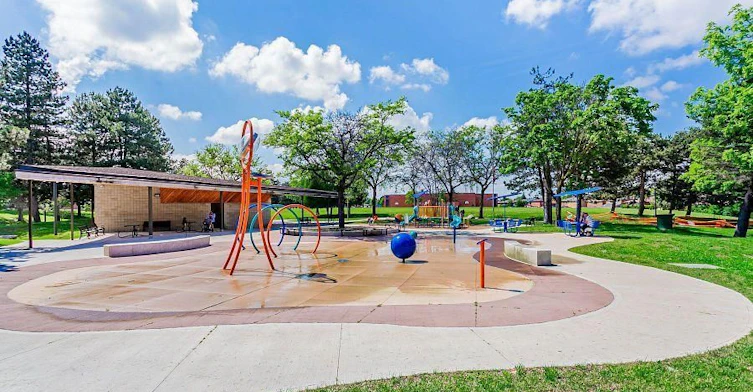 Upper Level-37 Royal Colwood Court, Vaughan, ON, L4K 2J3 - 16