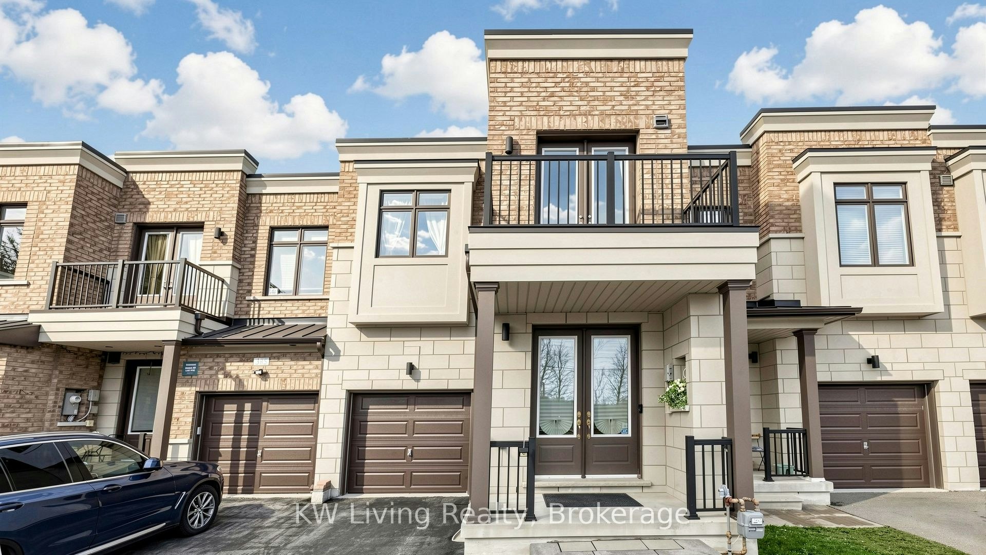 389 Elyse Court, Aurora, ON, L4G 2C9