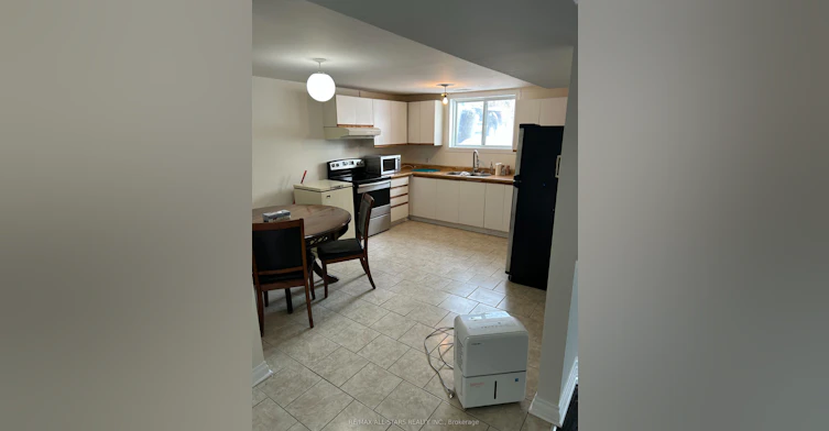 197 Pleasant Boulevard, Georgina, ON, L4P 2S7