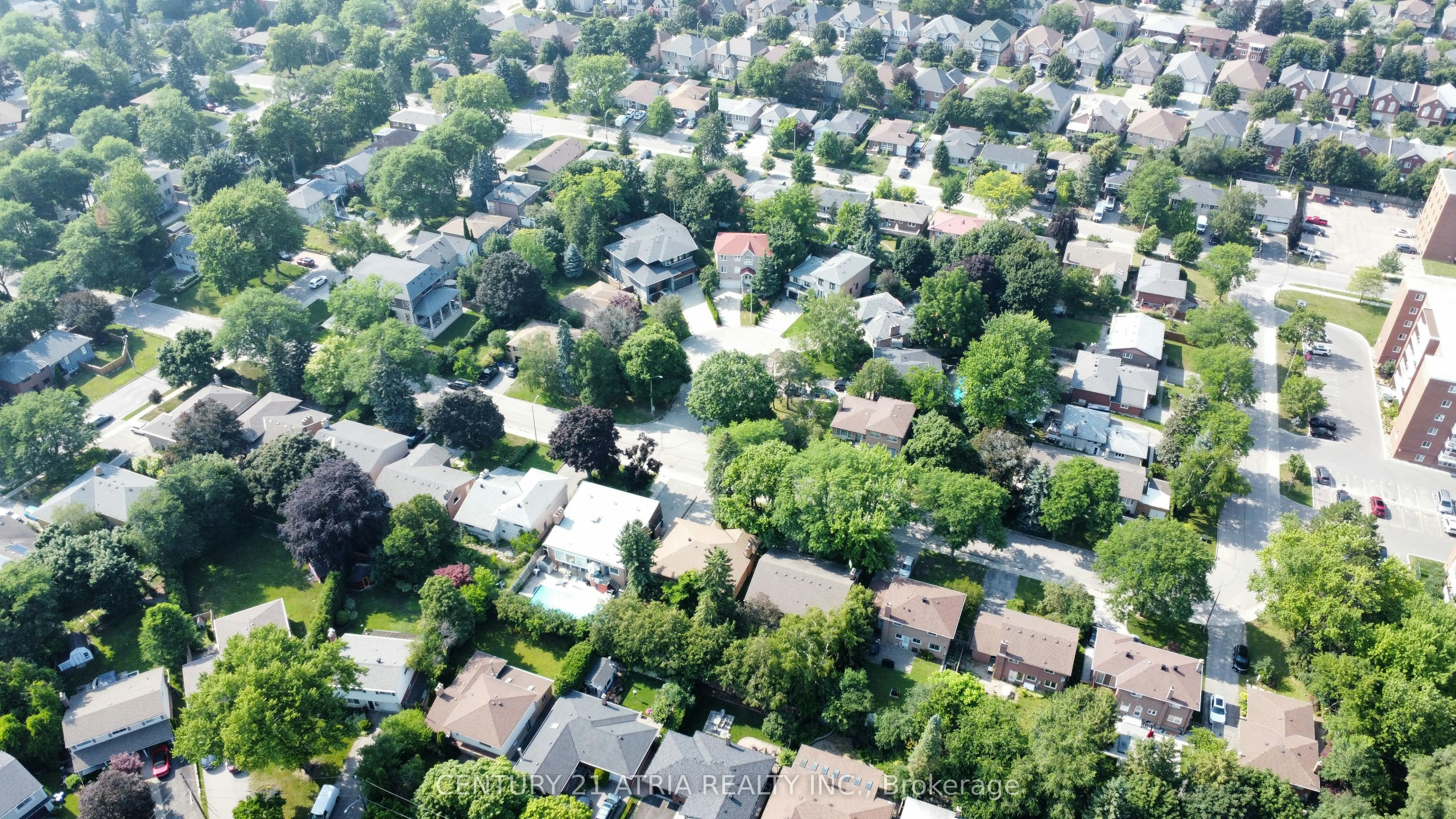 243 Harrygan Crescent, Richmond Hill, ON, L4C 4J2 - 2