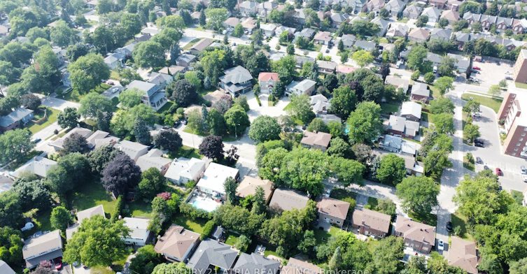 243 Harrygan Crescent, Richmond Hill, ON, L4C 4J2 - 2