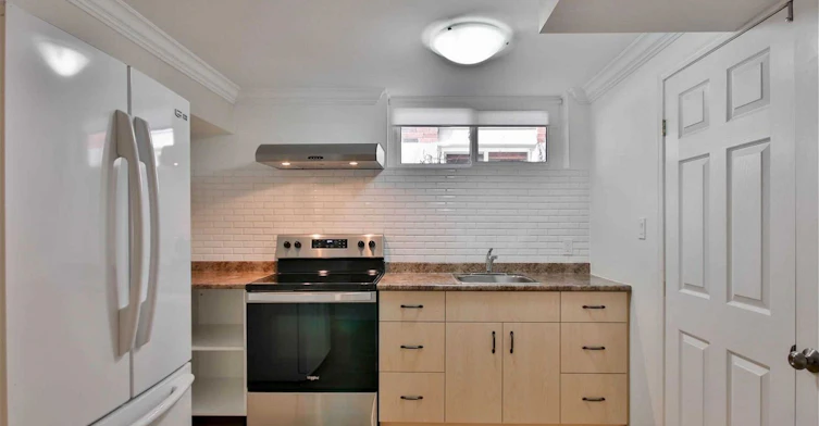 243 Harrygan Crescent, Richmond Hill, ON, L4C 4J2 - 5