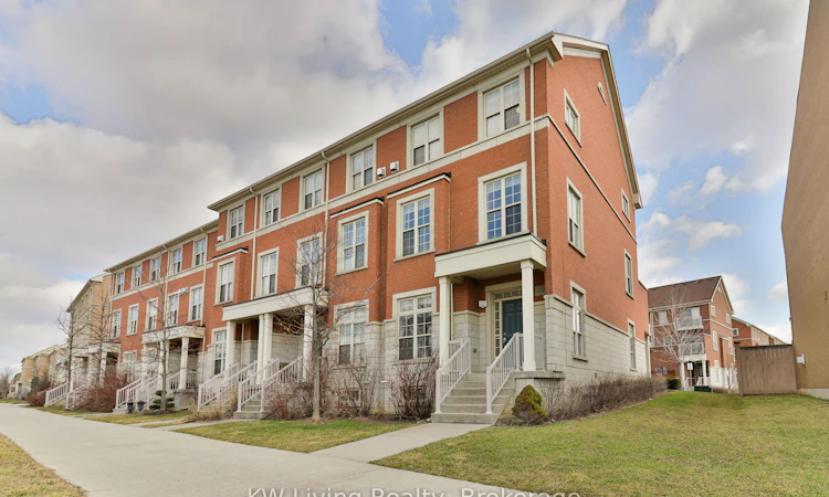 10373 Woodbine Avenue