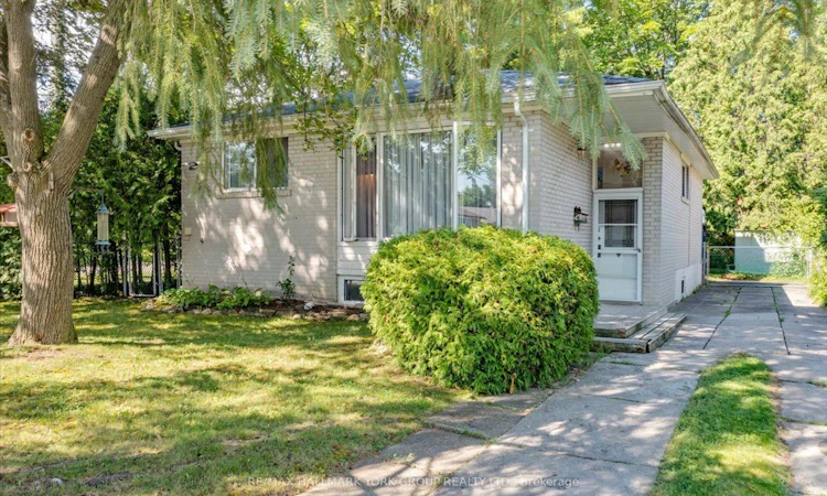 2 Corbett Crescent