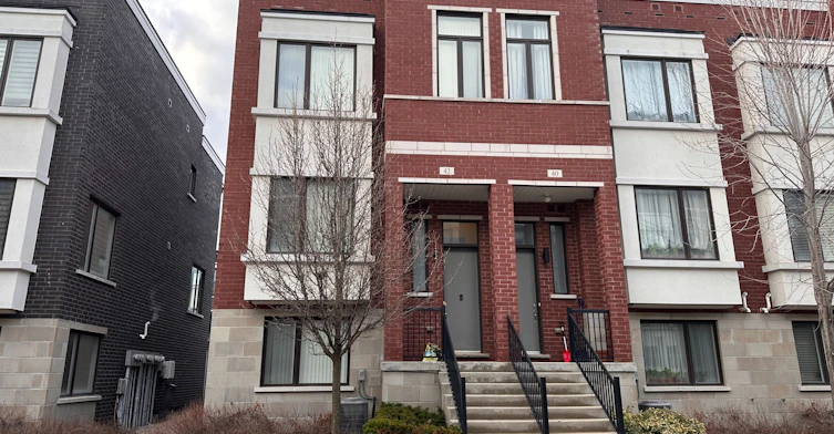 42 Ambler Lane, Richmond Hill, ON, L4C 3N8