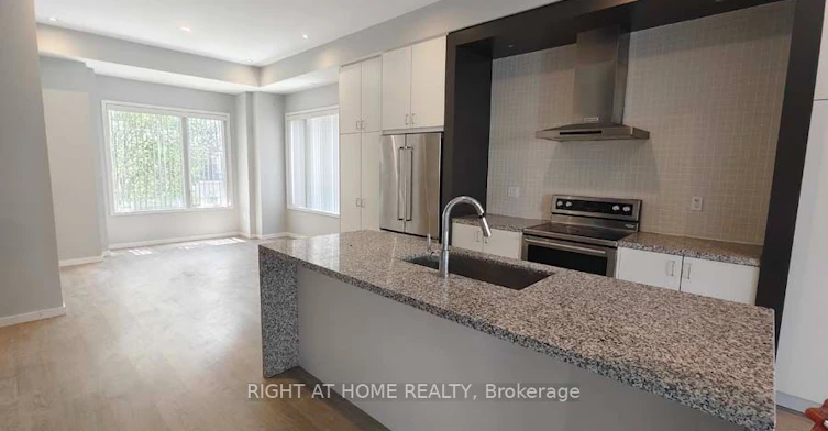 42 Ambler Lane, Richmond Hill, ON, L4C 3N8 - 3