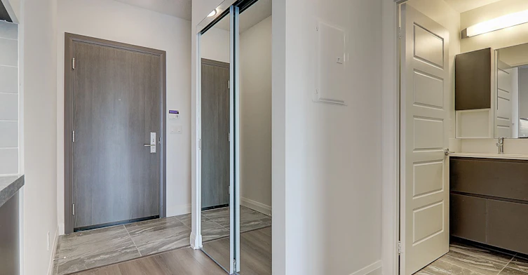 506-25 Water Walk Drive, Markham, ON, L6G 0G3 - 13