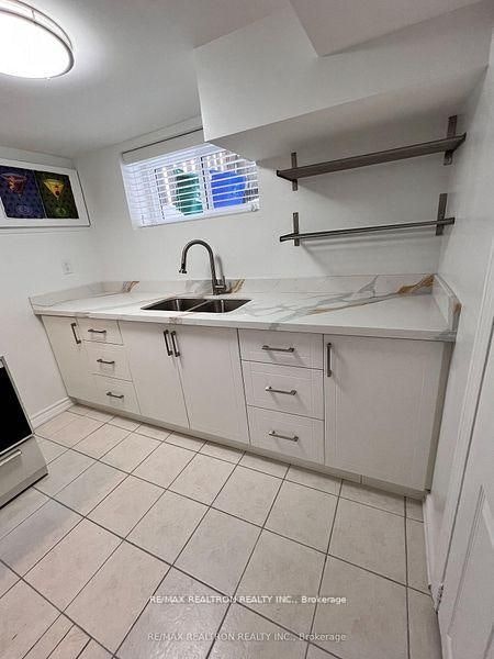 77 Highland Park Boulevard, Markham, ON, L3T 1B6 - 4