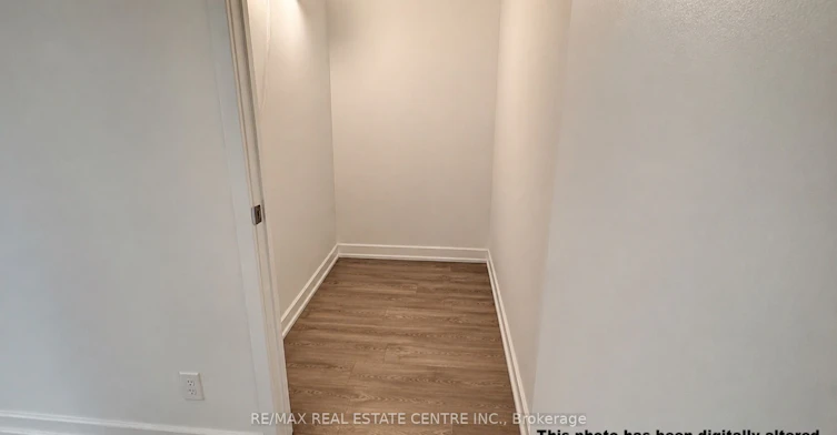 2601-950 Portage Parkway, Vaughan, ON, L4K 0J7 - 4