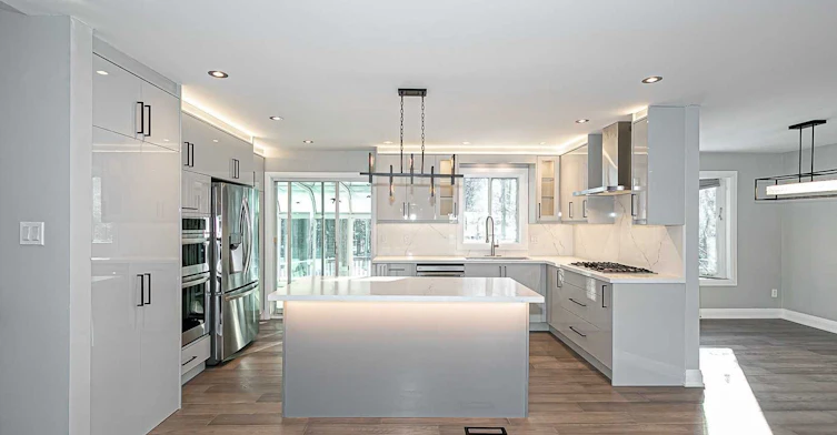 23 Tall Pines Trail, East Gwillimbury, ON, L9N 1J5 - 10