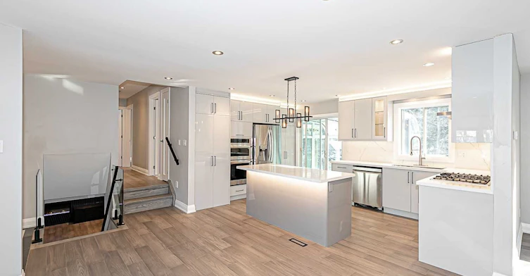23 Tall Pines Trail, East Gwillimbury, ON, L9N 1J5 - 9