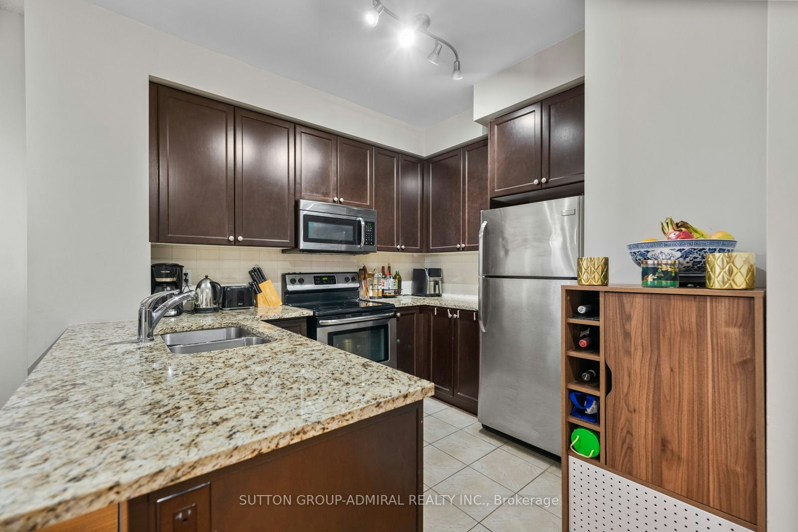 215-9255 Jane Street, Vaughan, ON, L6A 0K1 - 6