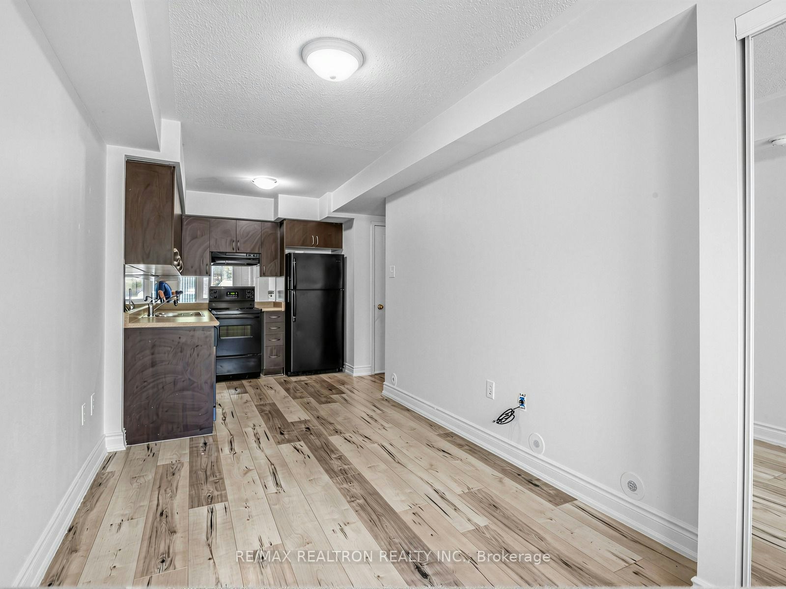 20-160 Chancery Road, Markham, ON, L6E 0B9 - 7