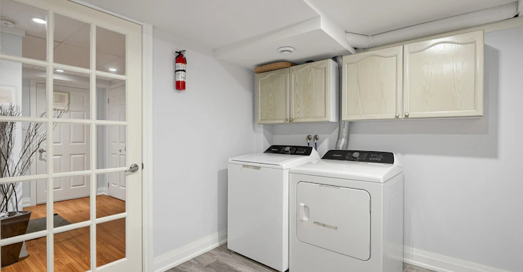 BASEMENT UNIT 2-307 Alex Doner Drive, Newmarket, ON, L3X 1G5 - 6