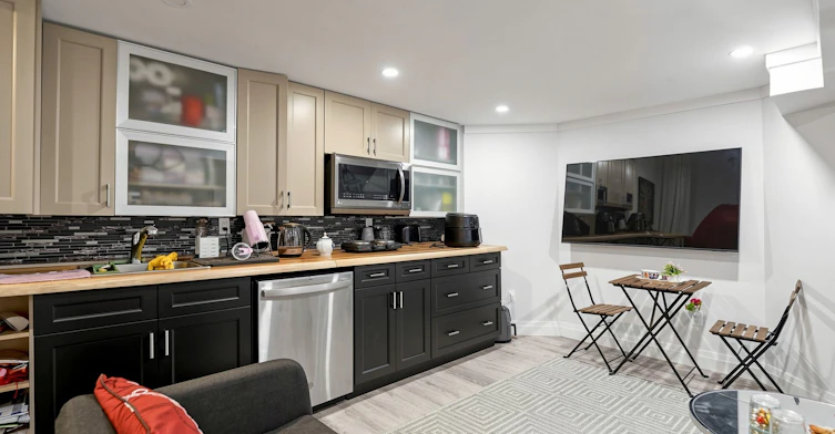 BASEMENT UNIT 2-307 Alex Doner Drive, Newmarket, ON, L3X 1G5 - 10