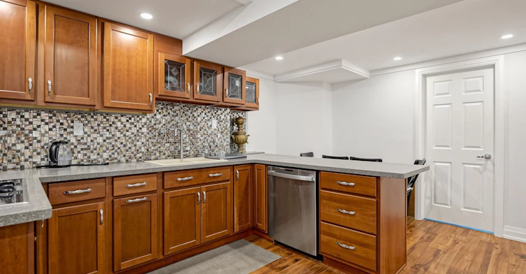 BASEMENT UNIT 1-307 Alex Doner Drive N, Newmarket, ON, L3X 1G5 - 14