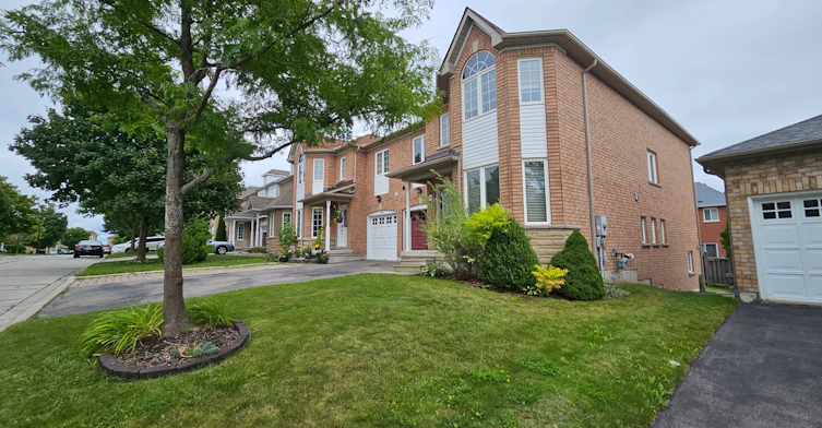 188 Wainscot Avenue, Newmarket, ON, L3X 2X4 - 3