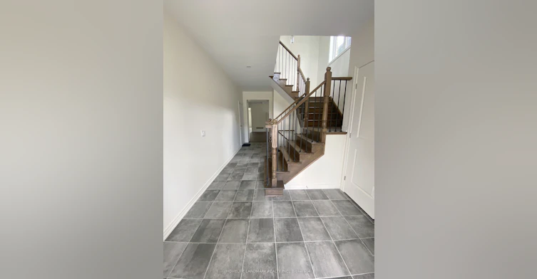 18 Goldeneye Drive, East Gwillimbury, ON, L9N 0S6 - 10