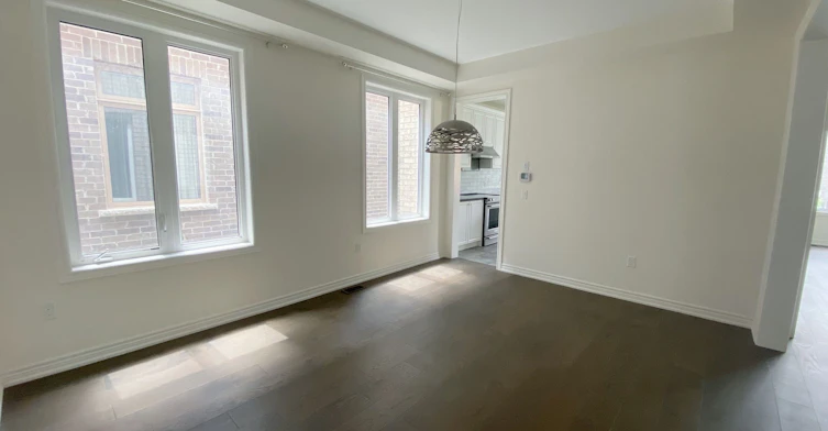 18 Goldeneye Drive, East Gwillimbury, ON, L9N 0S6 - 8