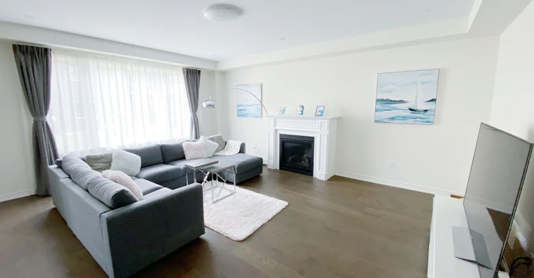 18 Goldeneye Drive, East Gwillimbury, ON, L9N 0S6 - 2