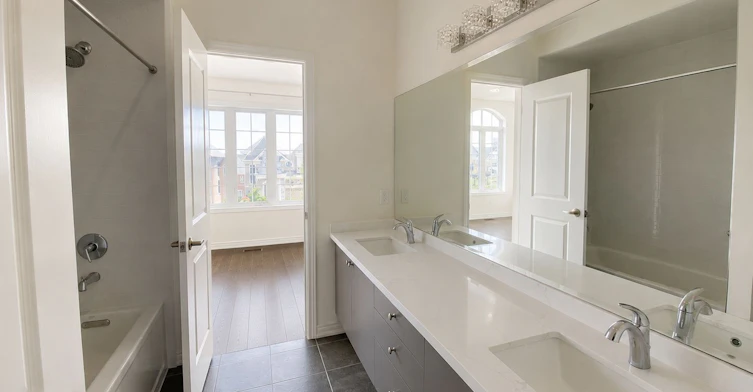 18 Goldeneye Drive, East Gwillimbury, ON, L9N 0S6 - 16