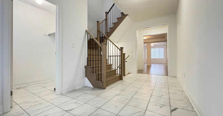 33 Marlene Johnston Drive, East Gwillimbury, ON, L9N 0W7 - 3