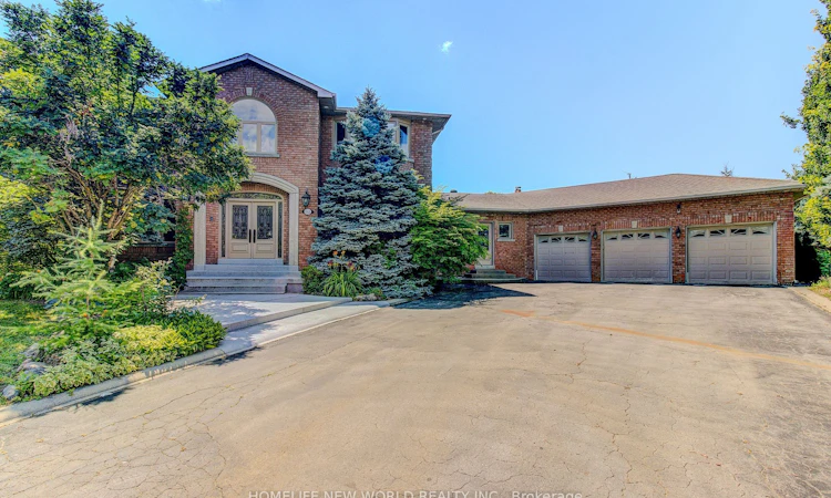 212 Burns Boulevard
