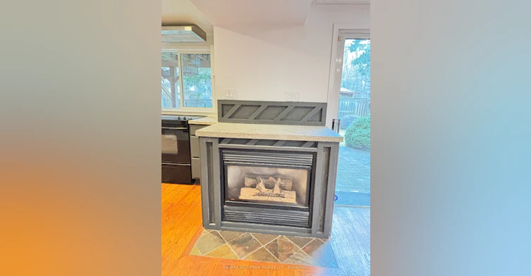 410 Clearmeadow Boulevard, Newmarket, ON, L3X 2C7 - 8