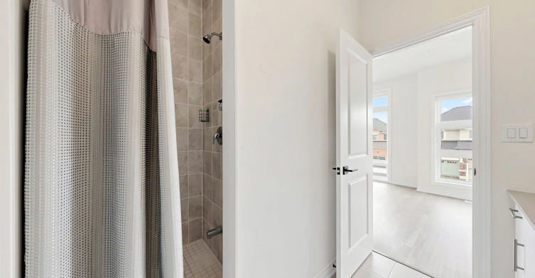105 Halldorson Avenue, Aurora, ON, L4G 7B6 - 39