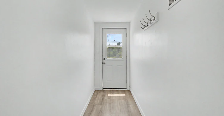 Lower-2496 8 Line, Bradford West Gwillimbury, ON, L3Z 3P8 - 11