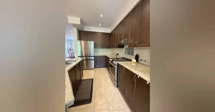 102 Lake Avenue, Richmond Hill, ON, L4E 3G6 - 9