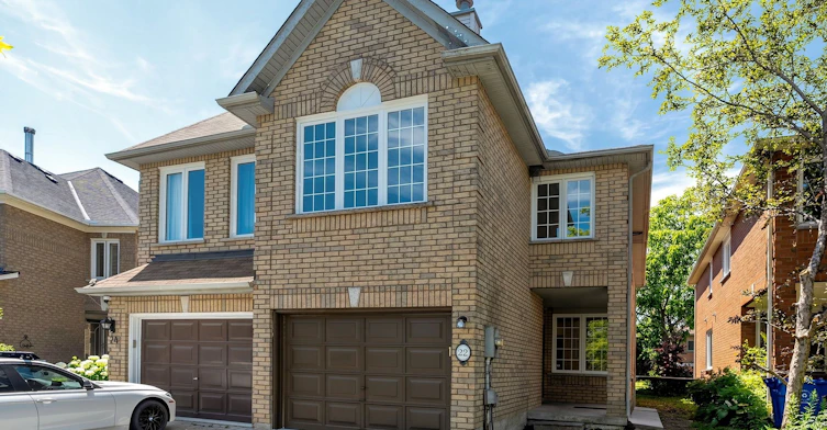 22 Foxtail Ridge, Newmarket, ON, L3X 1Z6 - 2
