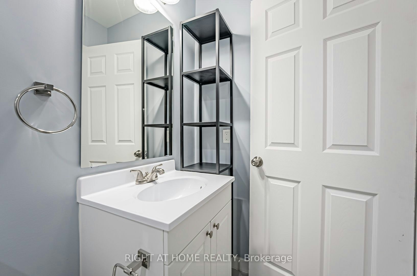 MAIN-250 Beechy Drive, Richmond Hill, ON, L4C 2X7 - 12