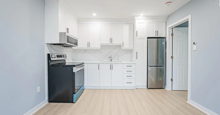 MAIN-250 Beechy Drive, Richmond Hill, ON, L4C 2X7 - 10
