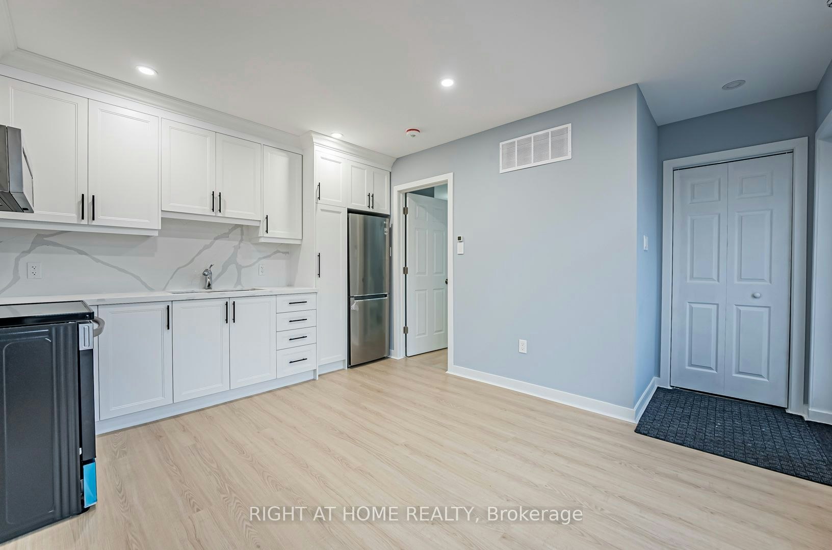 MAIN-250 Beechy Drive, Richmond Hill, ON, L4C 2X7 - 8