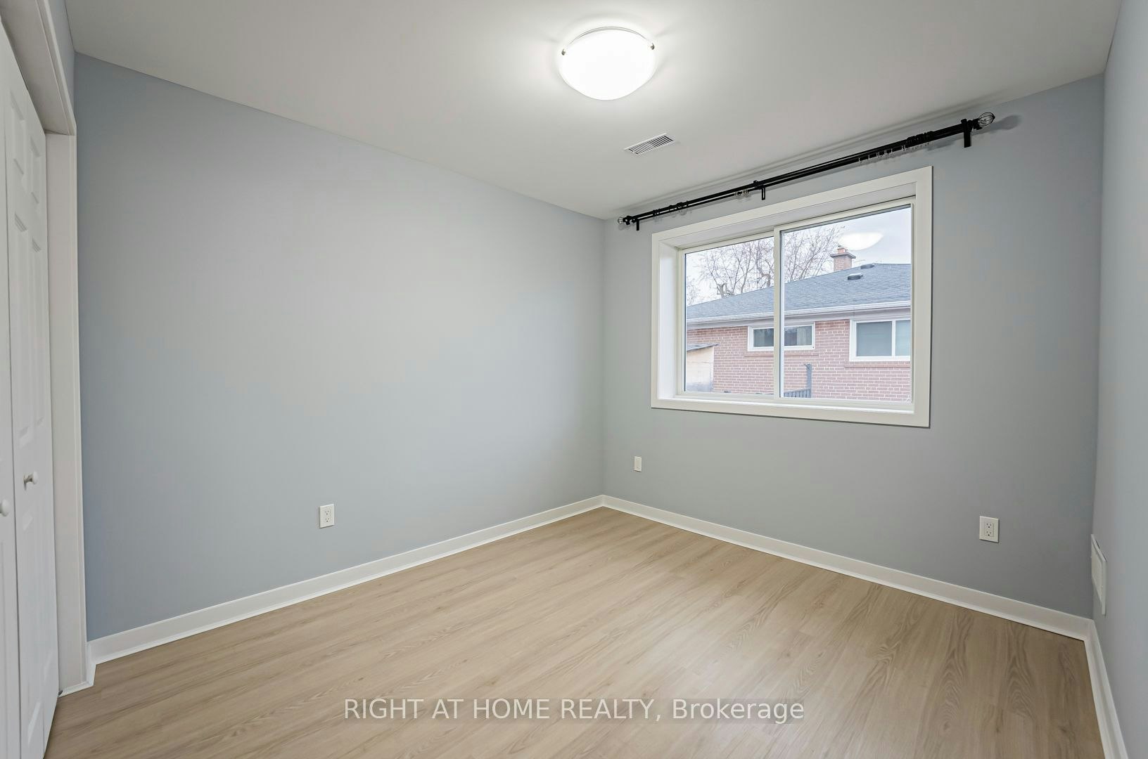 MAIN-250 Beechy Drive, Richmond Hill, ON, L4C 2X7 - 5