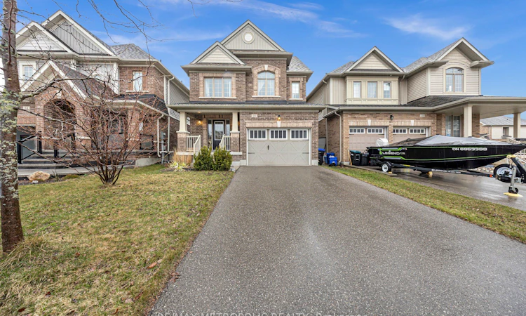 16 Treetops Boulevard