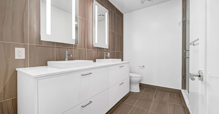301-397 Royal Orchard Boulevard, Markham, ON, L3T 0H3 - 22