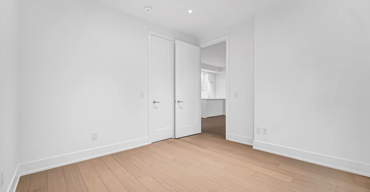 301-397 Royal Orchard Boulevard, Markham, ON, L3T 0H3 - 17