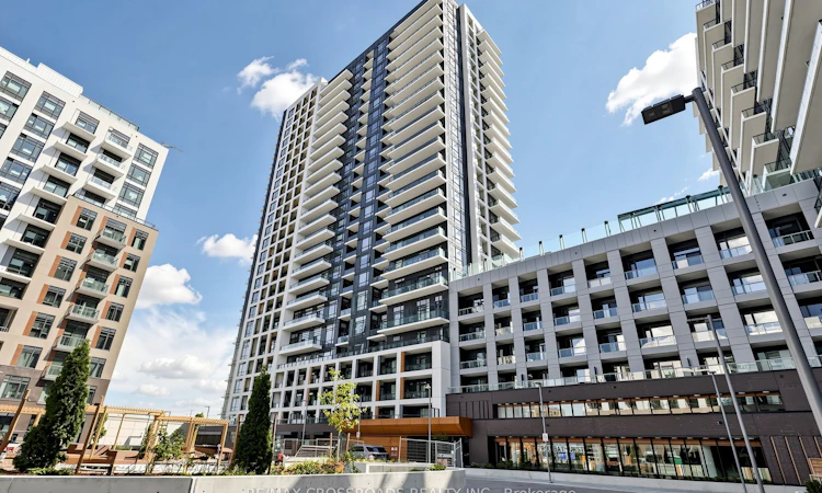 902-7950 Bathurst Street