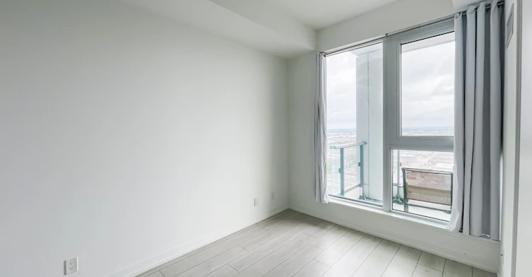 2215-950 Portage Parkway, Vaughan, ON, L4K 0J7 - 5