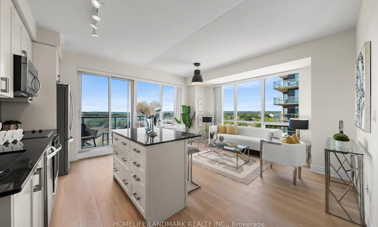 702A-9088 Yonge Street