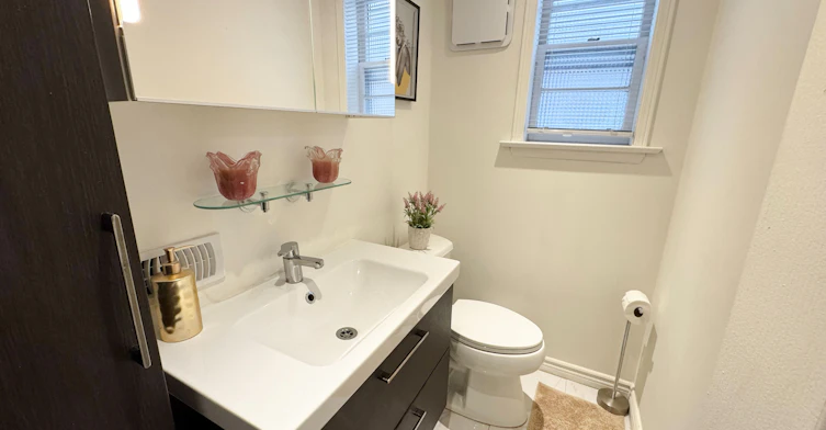 2-70 Bedford Park Avenue, Richmond Hill, ON, L4C 2N8 - 11