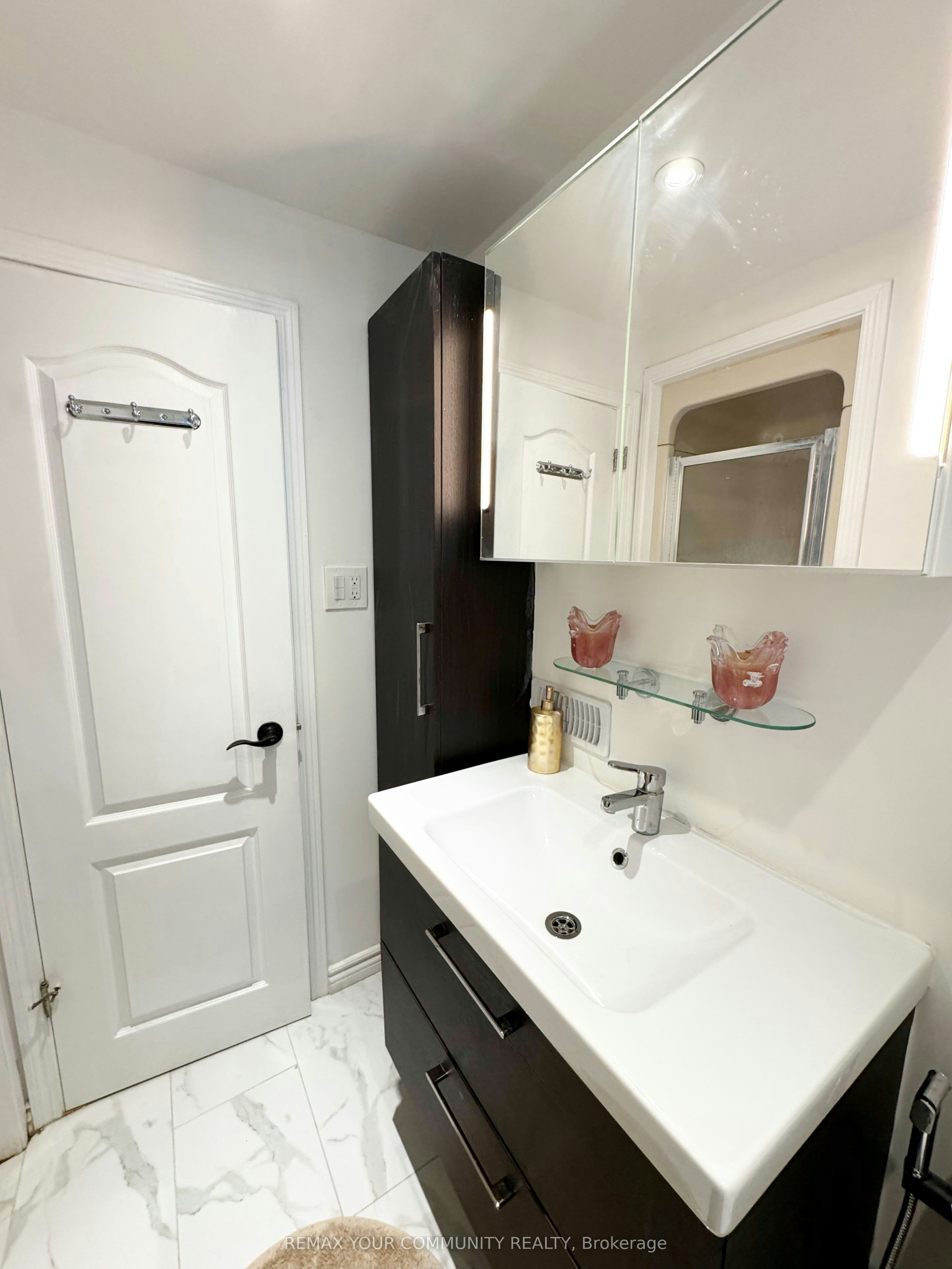2-70 Bedford Park Avenue, Richmond Hill, ON, L4C 2N8 - 12
