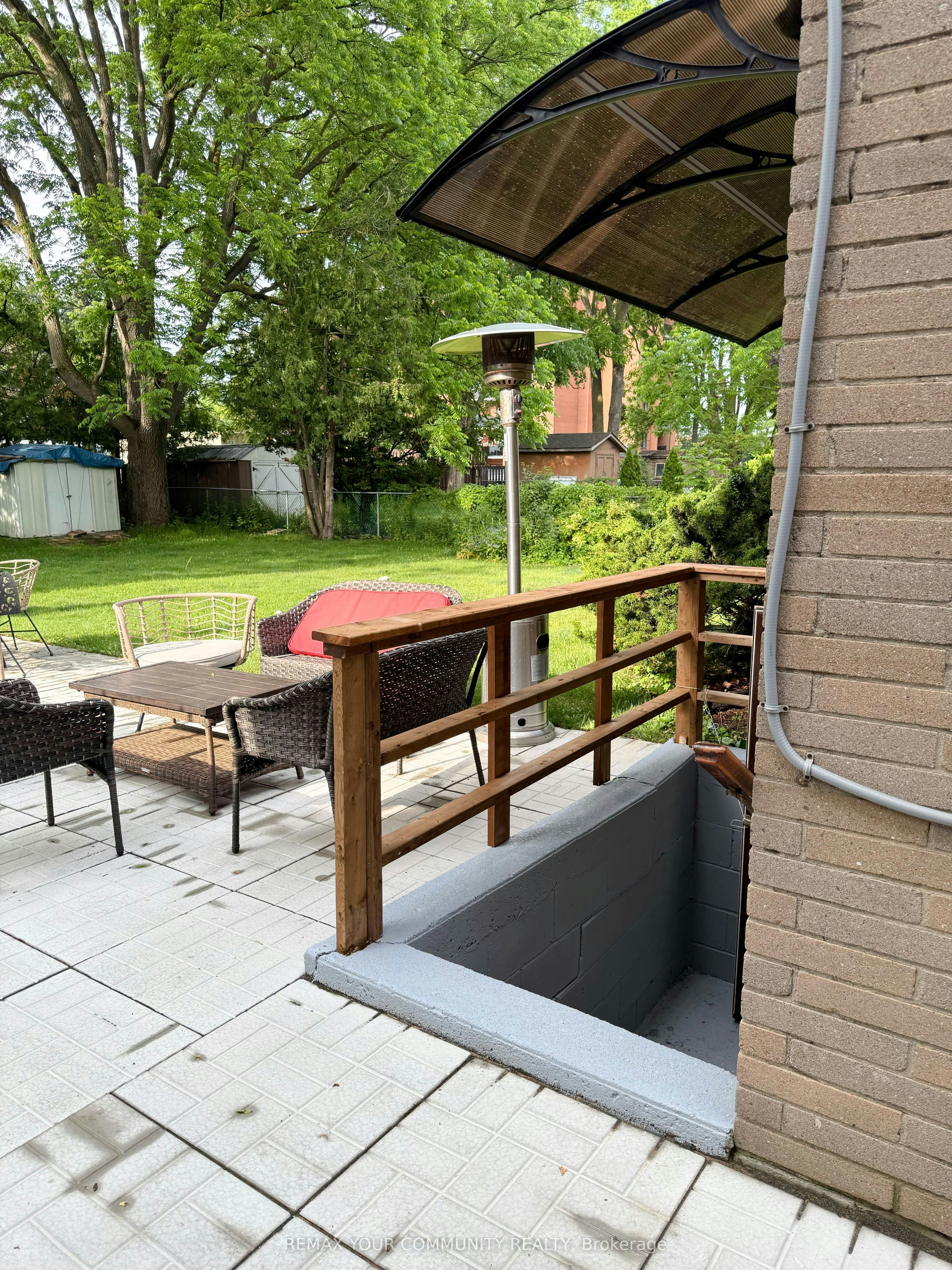 2-70 Bedford Park Avenue, Richmond Hill, ON, L4C 2N8 - 4