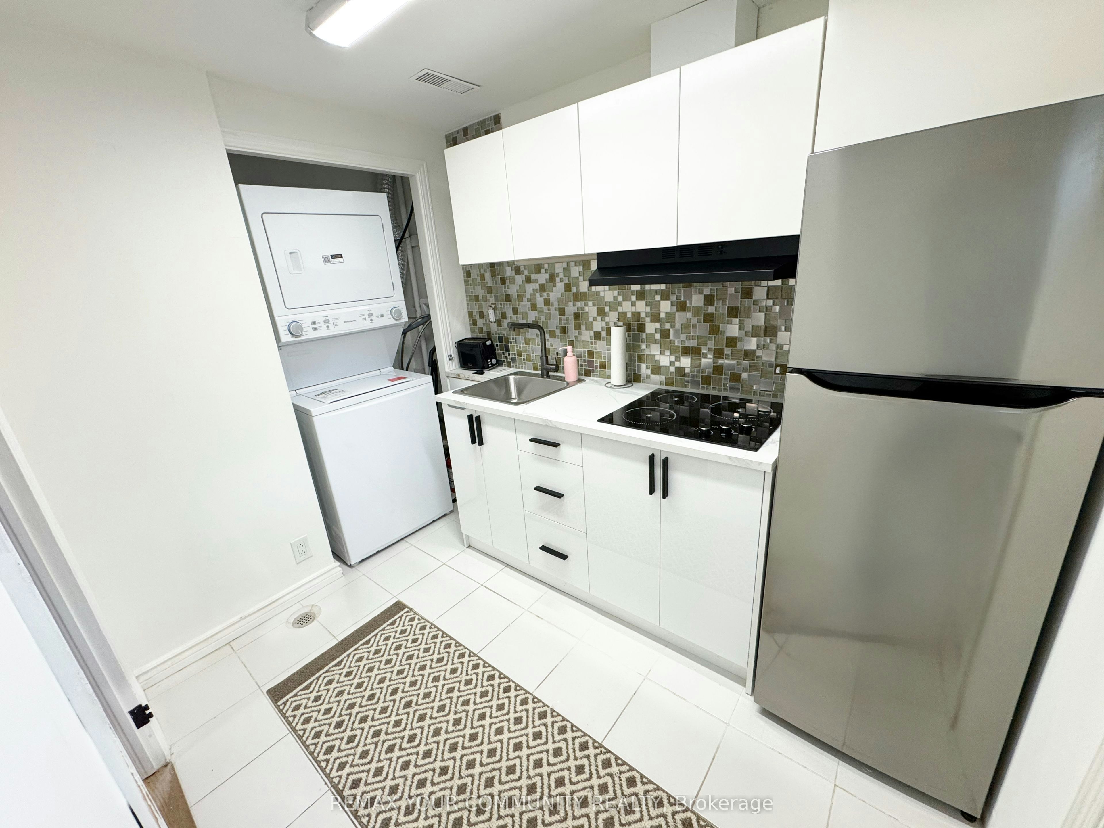 2-70 Bedford Park Avenue, Richmond Hill, ON, L4C 2N8 - 7